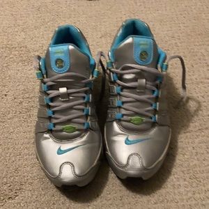 Nike Shox NZ women’s size 8
